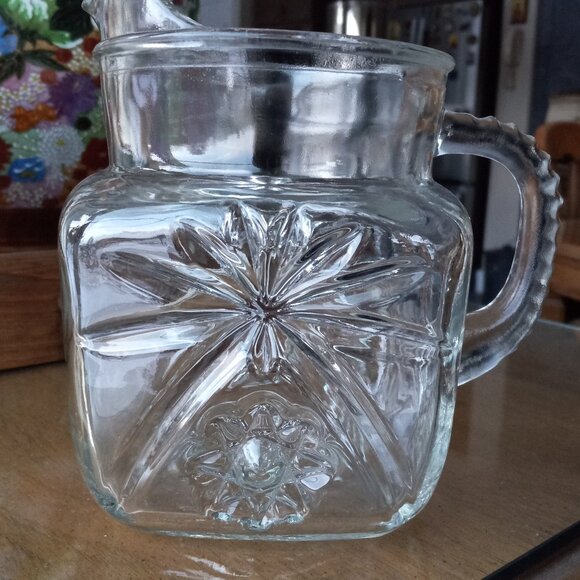 Vintage Anchor Hocking Clear Starburst Pattern Square Pitcher - Picture 2 of 16